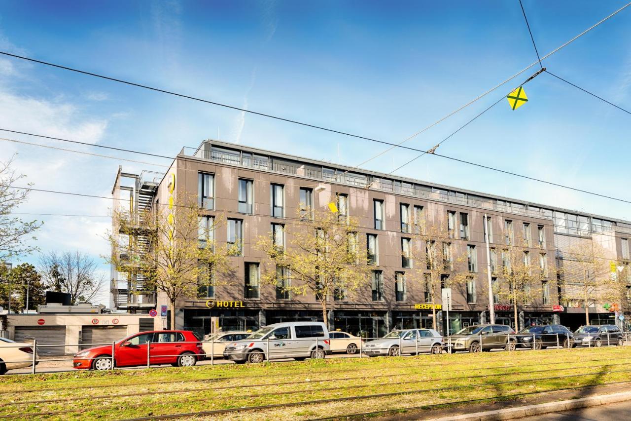 B&B Hotel Muenchen-Moosach 外观 照片