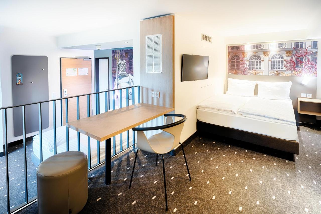 B&B Hotel Muenchen-Moosach 外观 照片