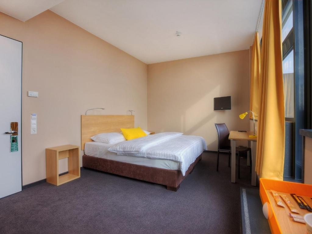 B&B Hotel Muenchen-Moosach 外观 照片